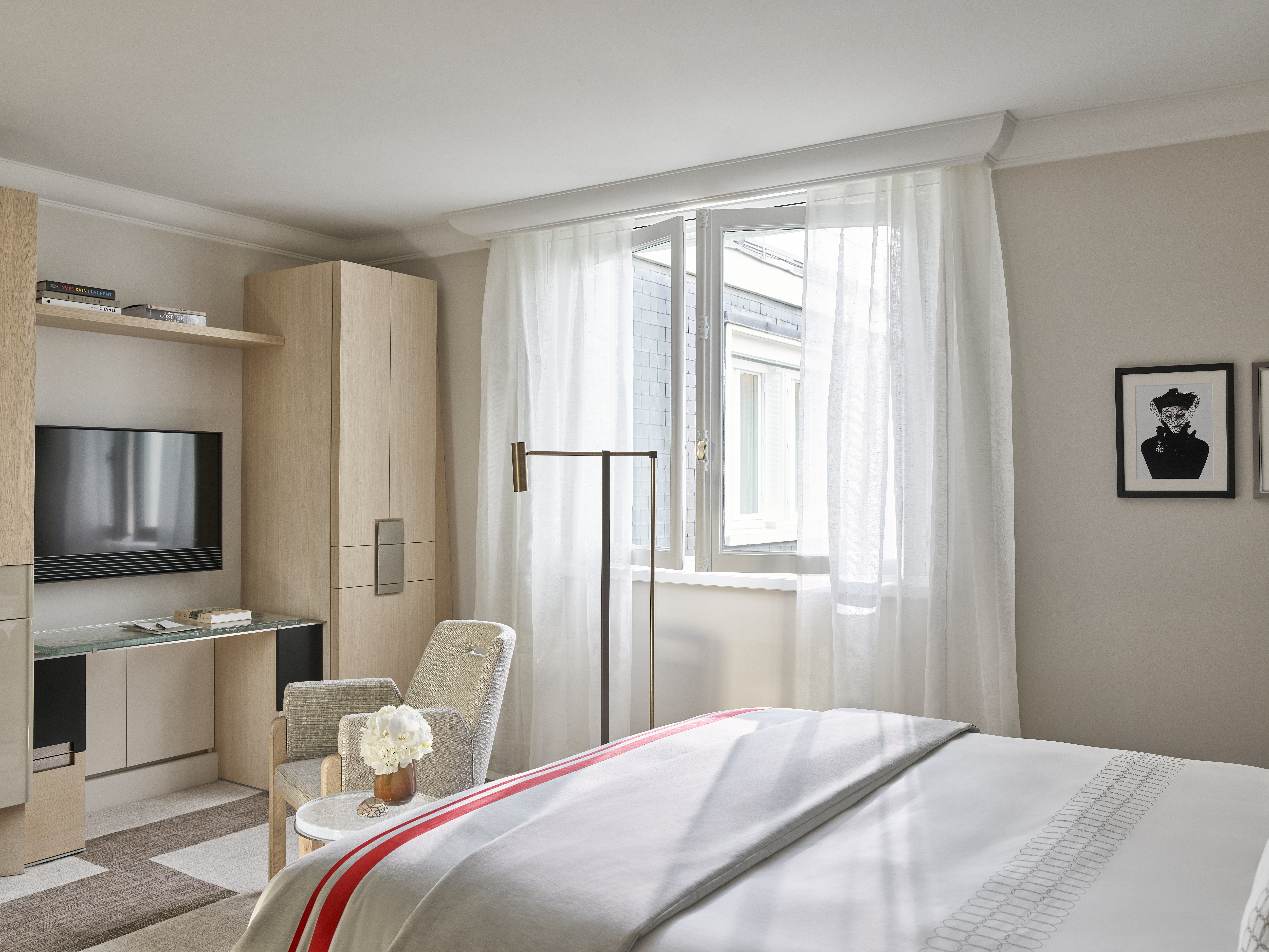Superior Room at Plaza Athenee