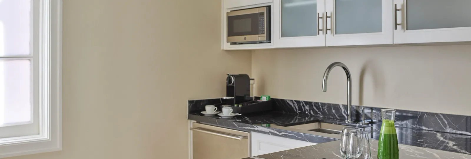 HBA_177_2BR_Belair_Suite_Kitchen_L_0960_Master_v1_HR