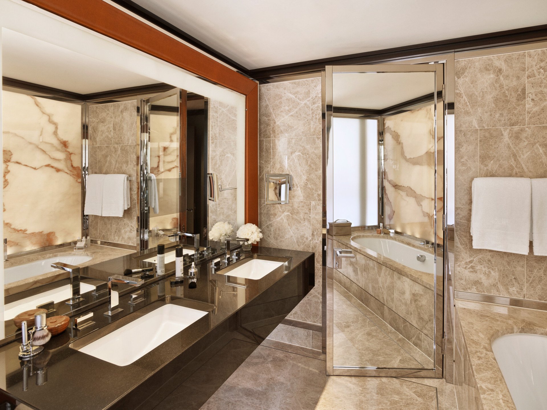 Park Lane Suite-Bathroom