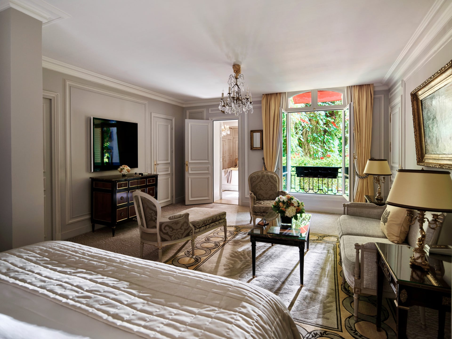 HPA-224-226-Presidential-Suite-Bed-2-HR-by-markread