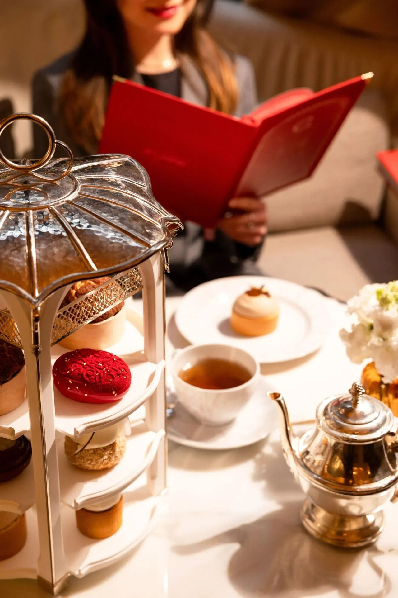 Hotel Plaza Athénée - Tea-Time La Galerie - Le Goûter d'Angelo Musa  - Dorchester Collection