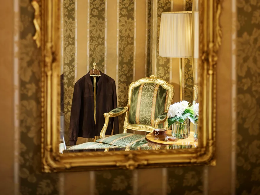 Mirror refelection in Royal Suite