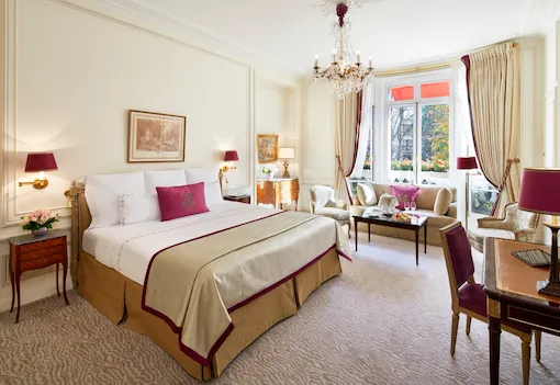 HPA-112-Junior-Suite-Avenue-Salon-2-HR-by-Francis-Amiand