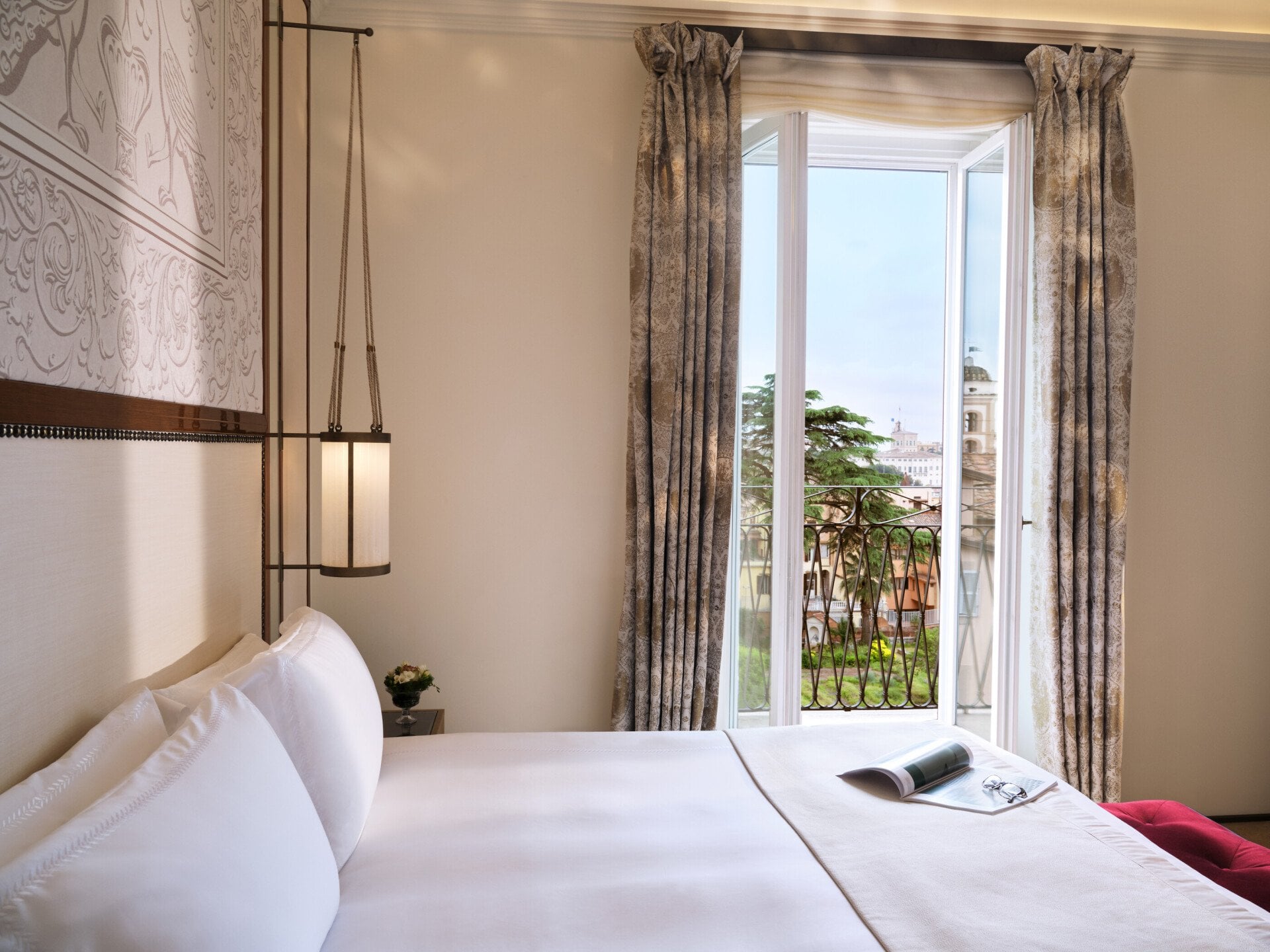 La Grande Bellezza suite bedroom 